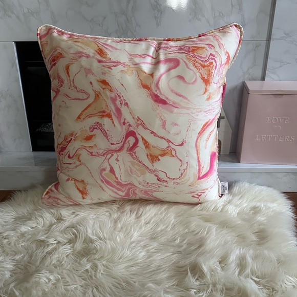 Pink and Orange Marble Throw Pillows - Picture 12 of 14